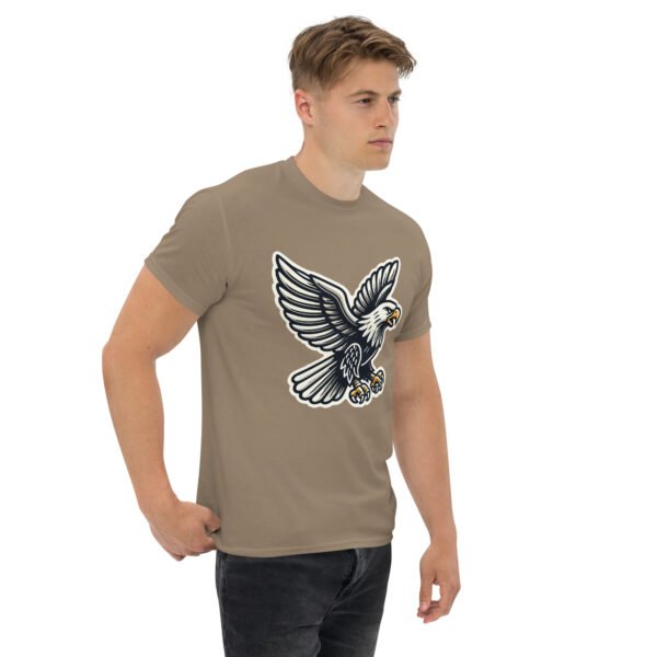 Eagle landing T-Shirt - Image 8