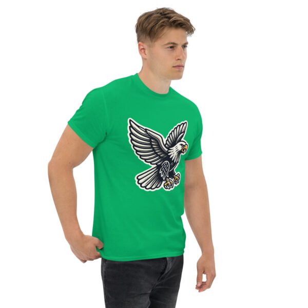 Eagle landing T-Shirt - Image 9